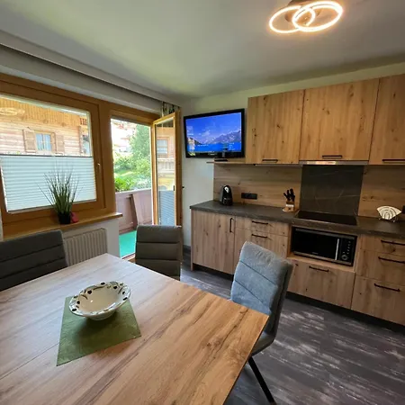 Gaestehaus Alpengruss Daire Mayrhofen